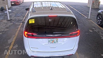 2024 Chrysler Pacifica Touring L 121.6" WB - miniatura 5