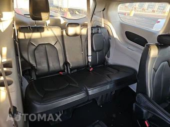 2024 Chrysler Pacifica Touring L 121.6" WB – miniatura 14