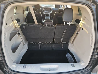2024 Chrysler Pacifica Touring L 121.6" WB – miniatura 17