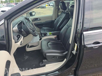 2024 Chrysler Pacifica Touring L 121.6" WB - miniatura 6