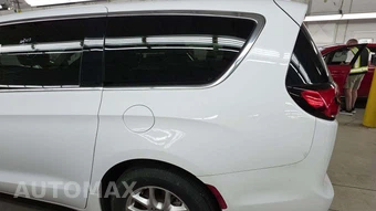 2024 Chrysler Pacifica Touring L 121.6" WB - miniatura 23