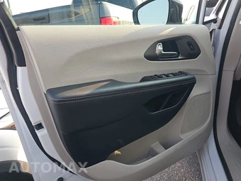2024 Chrysler Pacifica Touring L 121.6" WB - miniatura 9