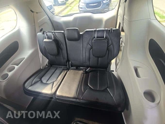 2024 Chrysler Pacifica Touring L 121.6" WB - miniatura 11