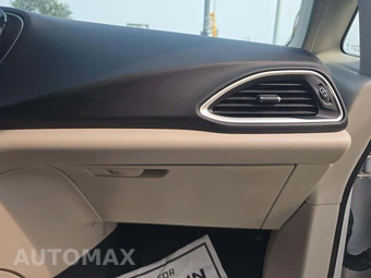 2024 Chrysler Pacifica Touring L 121.6" WB - miniatura 17