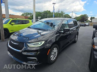 2024 Chrysler Pacifica Touring L 121.6" WB