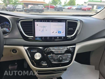 2024 Chrysler Pacifica Touring L 121.6" WB - miniatura 10