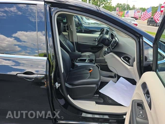 2024 Chrysler Pacifica Touring L 121.6" WB - miniatura 18