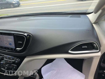 2024 Chrysler Pacifica Touring L 121.6" WB - miniatura 19