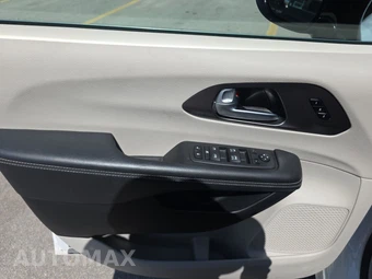 2024 Chrysler Pacifica Touring L 121.6" WB - miniatura 9