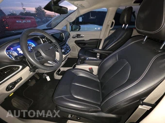 2024 Chrysler Pacifica Touring L 121.6" WB - miniatura 7