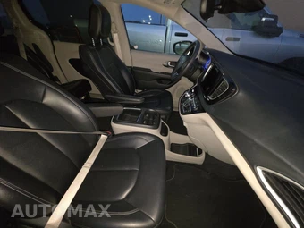 2024 Chrysler Pacifica Touring L 121.6" WB - miniatura 8