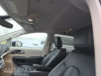 2024 Chrysler Pacifica Touring L 121.6" WB - miniatura 18