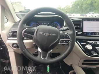 2024 Chrysler Pacifica Touring L 121.6" WB - miniatura 10