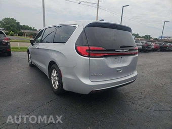 2024 Chrysler Pacifica Touring L 121.6" WB - miniatura 2