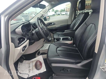 2024 Chrysler Pacifica Touring L 121.6" WB - miniatura 6