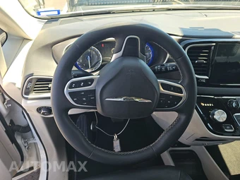 2024 Chrysler Pacifica Touring L 121.6" WB - miniatura 10