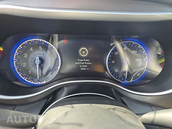 2024 Chrysler Pacifica Touring L 121.6" WB - miniatura 12