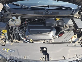 2024 Chrysler Pacifica Touring L 121.6" WB - miniatura 17