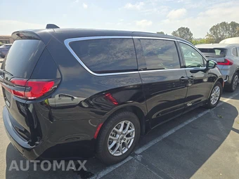 2024 Chrysler Pacifica Touring L 121.6" WB - miniatura 4