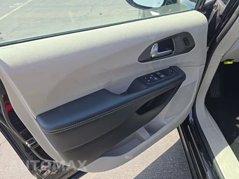 2024 Chrysler Pacifica Touring L 121.6" WB - miniatura 9