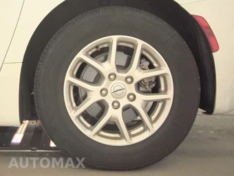 2024 Chrysler Pacifica Touring L 121.6" WB - miniatura 12