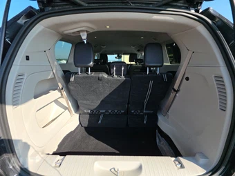 2024 Chrysler Pacifica Touring L 121.6" WB - miniatura 24