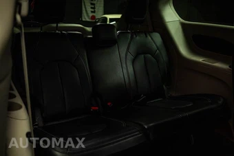2024 Chrysler Pacifica Touring L 121.6" WB - miniatura 11