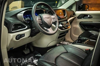 2024 Chrysler Pacifica Touring L 121.6" WB - miniatura 8