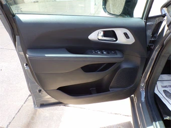 2024 Chrysler Pacifica Touring L 121.6" WB - miniatura 13