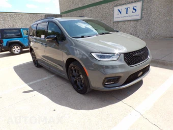 2024 Chrysler Pacifica Touring L 121.6" WB - miniatura 3