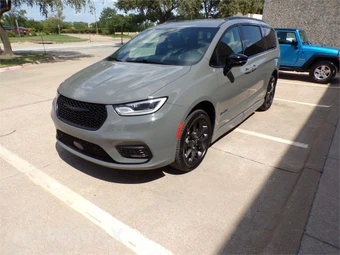 2024 Chrysler Pacifica Touring L 121.6" WB - miniatura 4