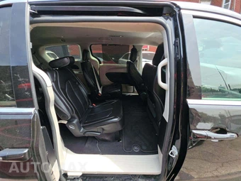 2024 Chrysler Pacifica Touring L 121.6" WB - miniatura 17