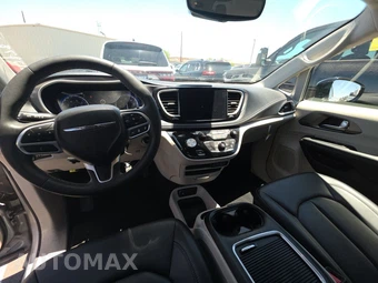 2024 Chrysler Pacifica Touring L 121.6" WB - miniatura 11