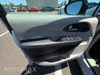 2024 Chrysler Pacifica Touring L 121.6" WB - miniatura 9