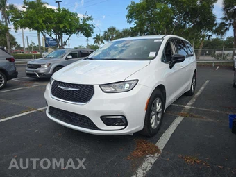 2024 Chrysler Pacifica Touring L 121.6" WB