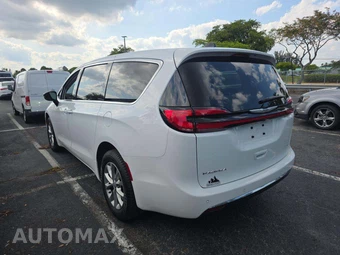 2024 Chrysler Pacifica Touring L 121.6" WB - miniatura 3