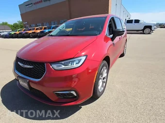 2024 Chrysler Pacifica Touring L 121.6" WB