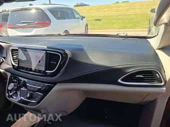 2024 Chrysler Pacifica Touring L 121.6" WB - miniatura 17
