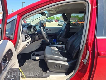 2024 Chrysler Pacifica Touring L 121.6" WB - miniatura 3
