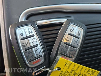 2024 Chrysler Pacifica Touring L 121.6" WB - miniatura 5
