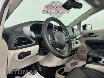 2024 Chrysler Pacifica Touring L 121.6" WB - miniatura 10
