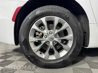 2024 Chrysler Pacifica Touring L 121.6" WB - miniatura 46