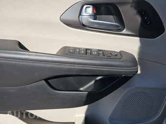 2024 Chrysler Pacifica Touring L - miniatura 9