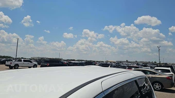 2024 Chrysler Voyager LX 121.6" WB - miniatura 22