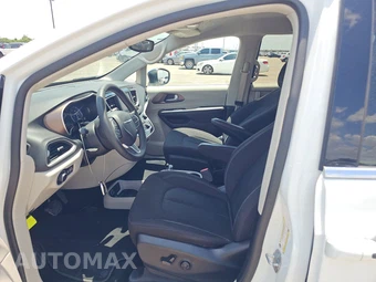 2024 Chrysler Voyager LX 121.6" WB - miniatura 7