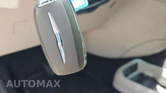 2024 Chrysler Voyager LX 121.6" WB - miniatura 21