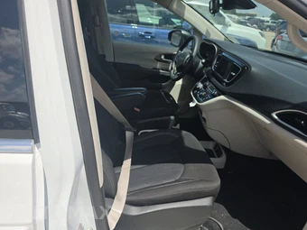 2024 Chrysler Voyager LX 121.6" WB - miniatura 8