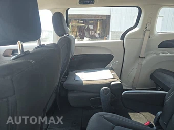 2024 Chrysler Voyager LX 121.6" WB - miniatura 13