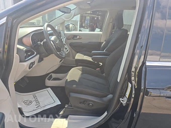 2024 Chrysler Voyager LX 121.6" WB - miniatura 7