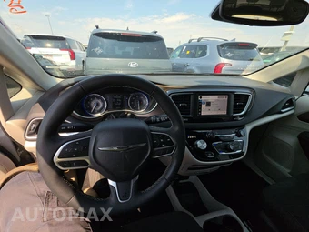 2024 Chrysler Voyager LX 121.6" WB - miniatura 11